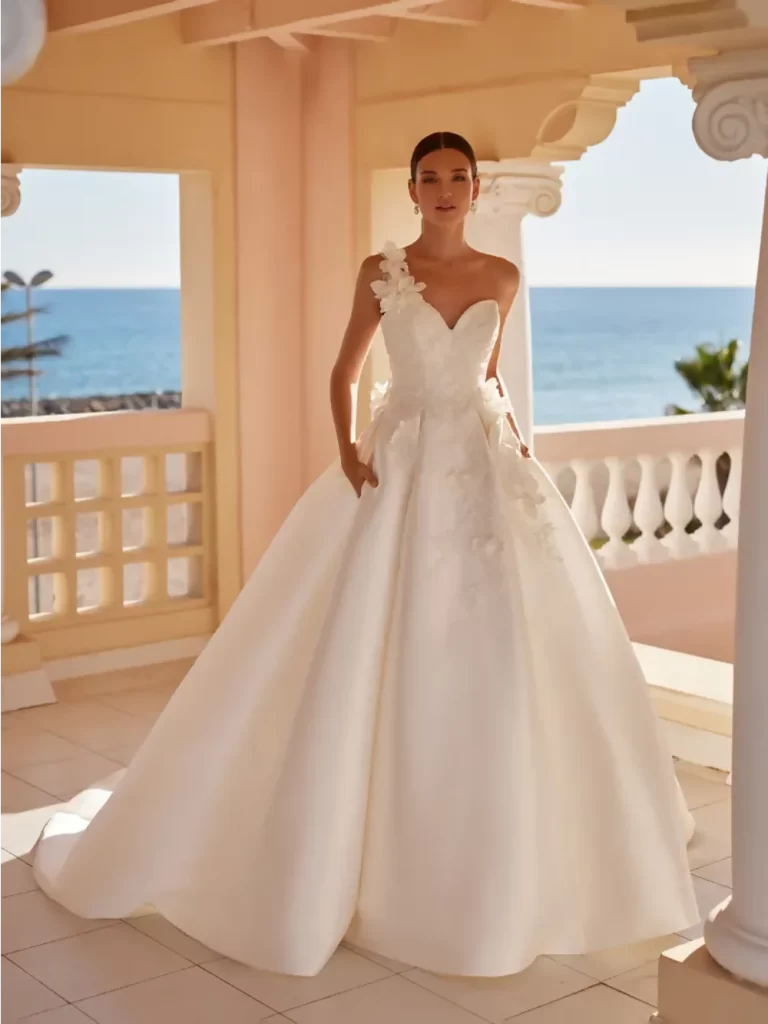 Vestido de Noiva Lizzy Casamento Ideal

